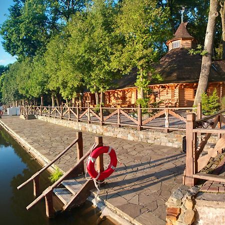 Sherwood Hotel Dolgomostiska المظهر الخارجي الصورة
