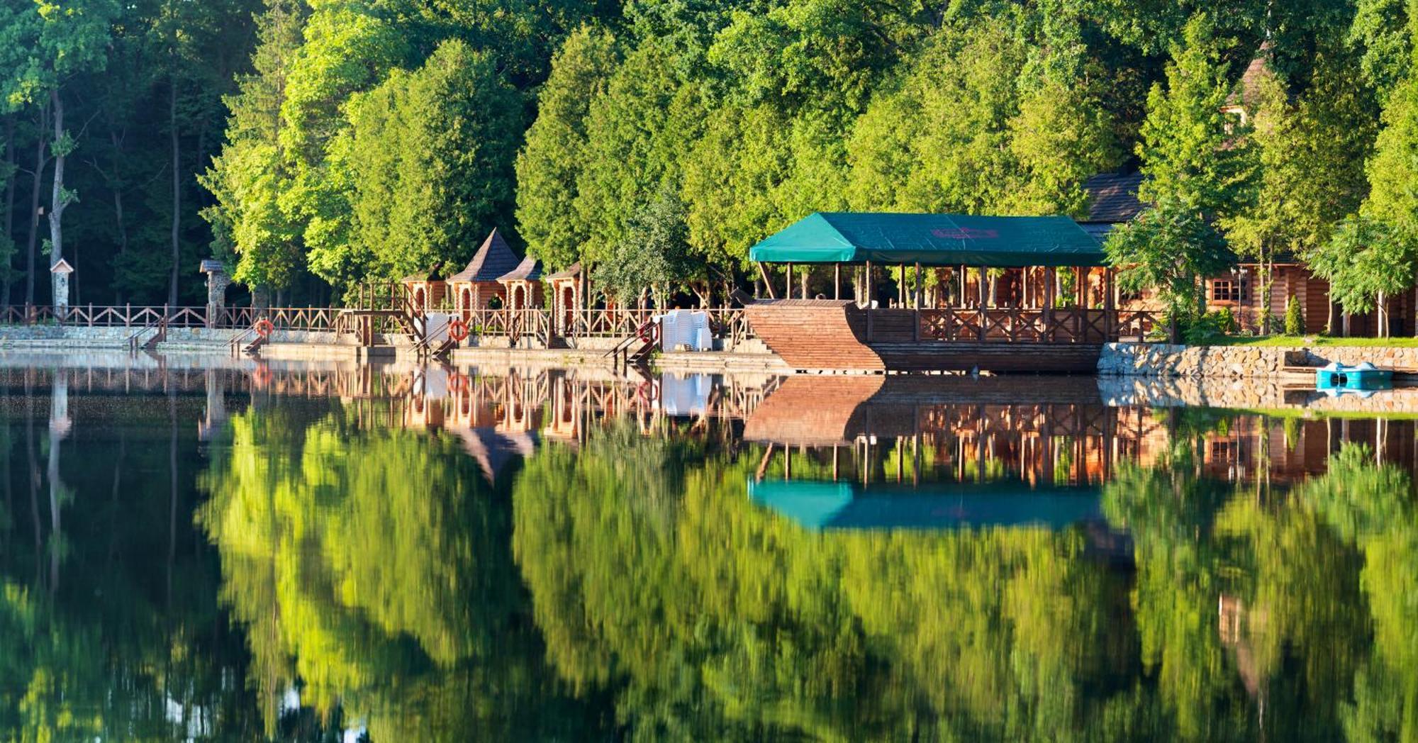 Sherwood Hotel Dolgomostiska المظهر الخارجي الصورة