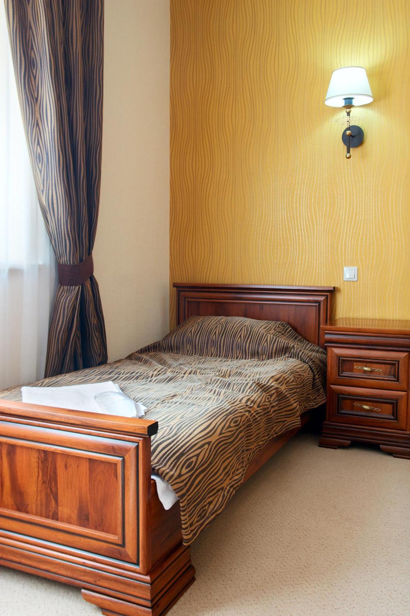 Sherwood Hotel Dolgomostiska الغرفة الصورة