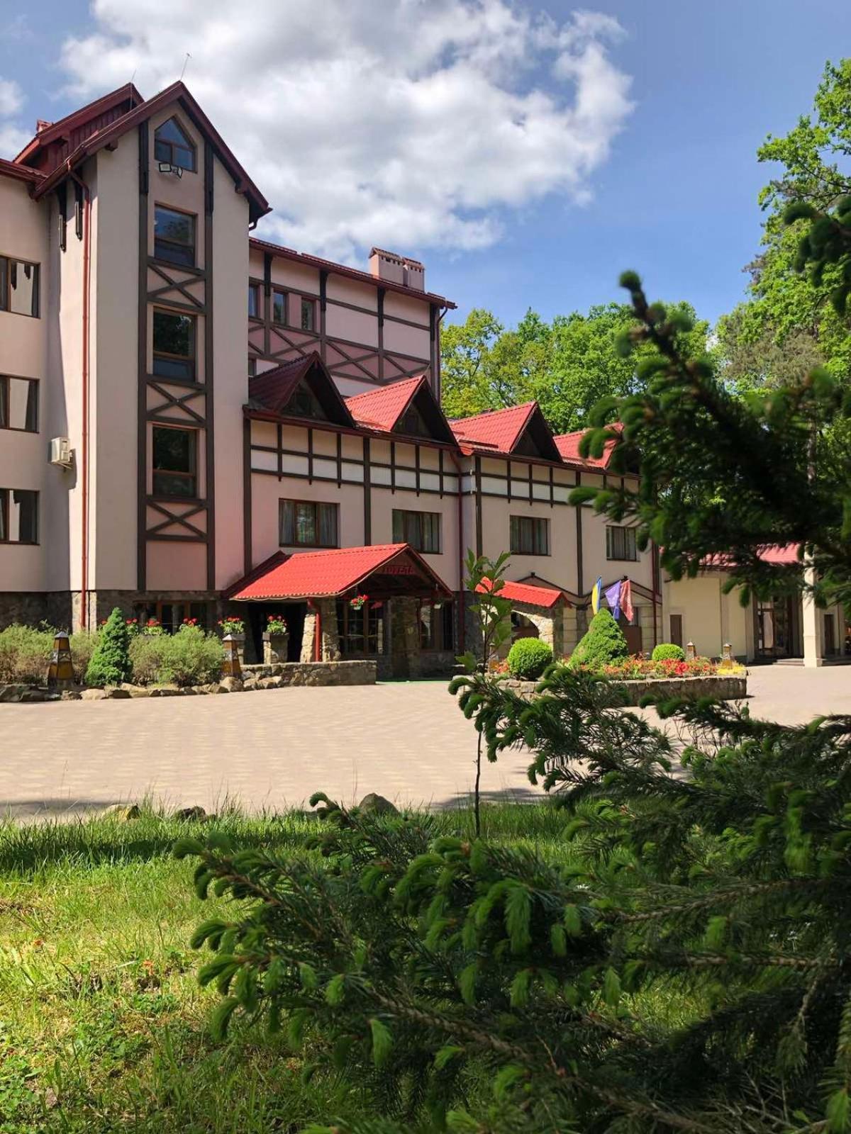 Sherwood Hotel Dolgomostiska المظهر الخارجي الصورة
