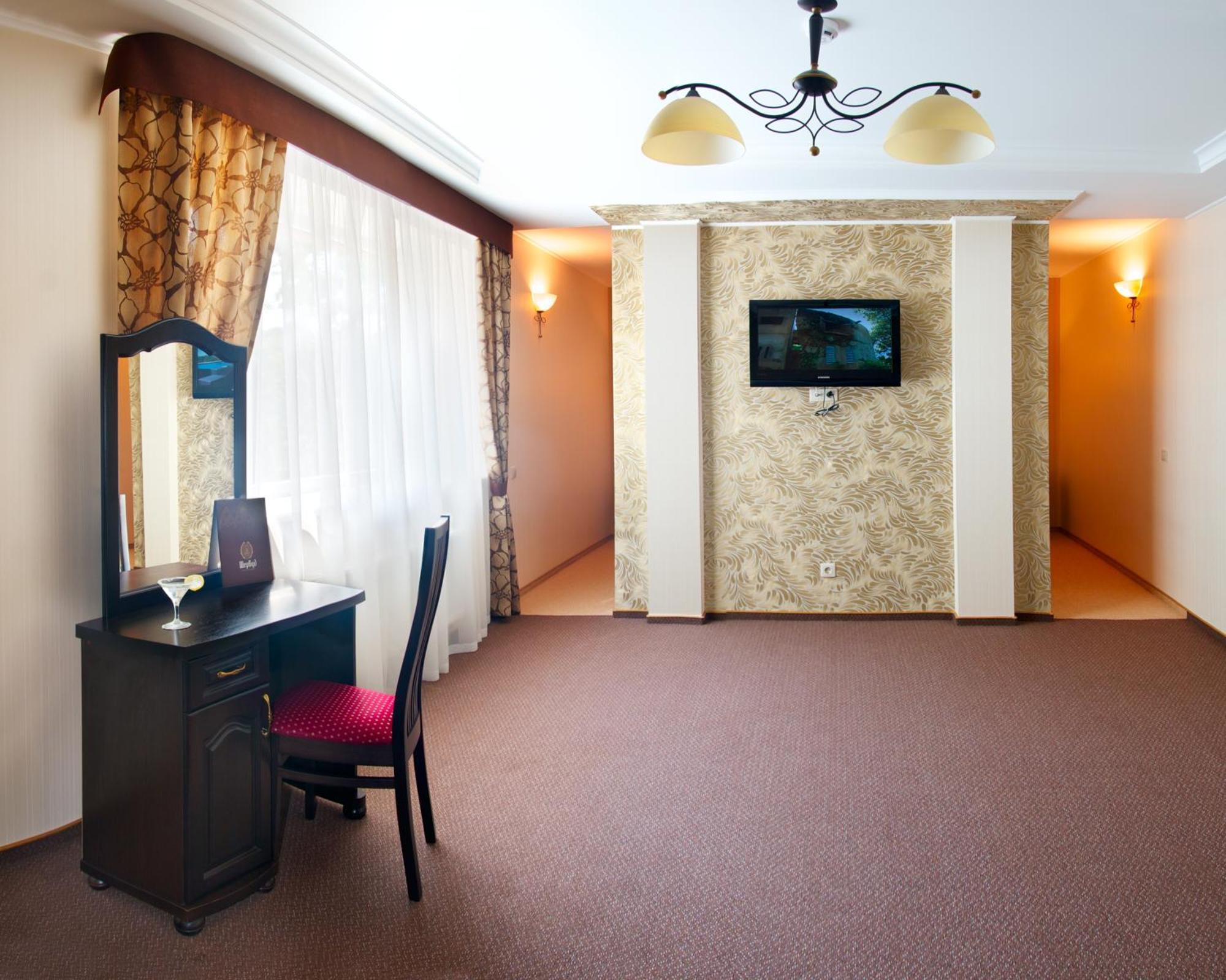 Sherwood Hotel Dolgomostiska الغرفة الصورة
